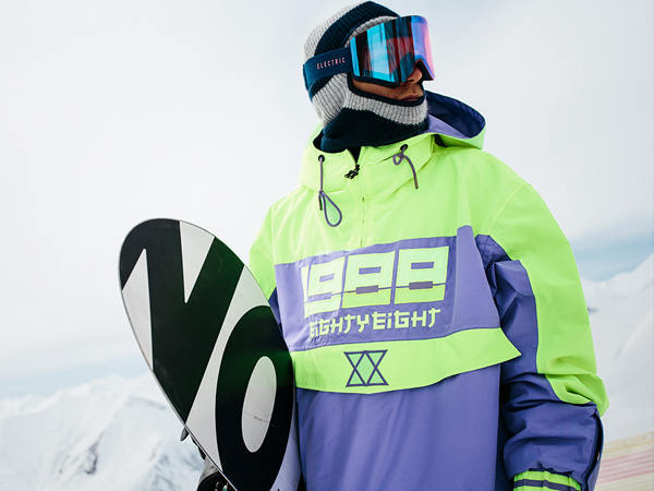 中國沖鋒衣定制代工廠品牌生產(chǎn)基地