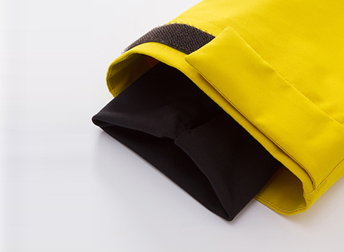 時(shí)尚潮牌沖鋒衣生產(chǎn)廠家定制品牌戶外沖鋒衣